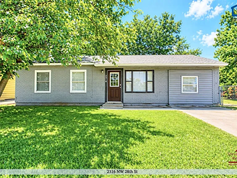 2316 NW 28th St — Photo 1