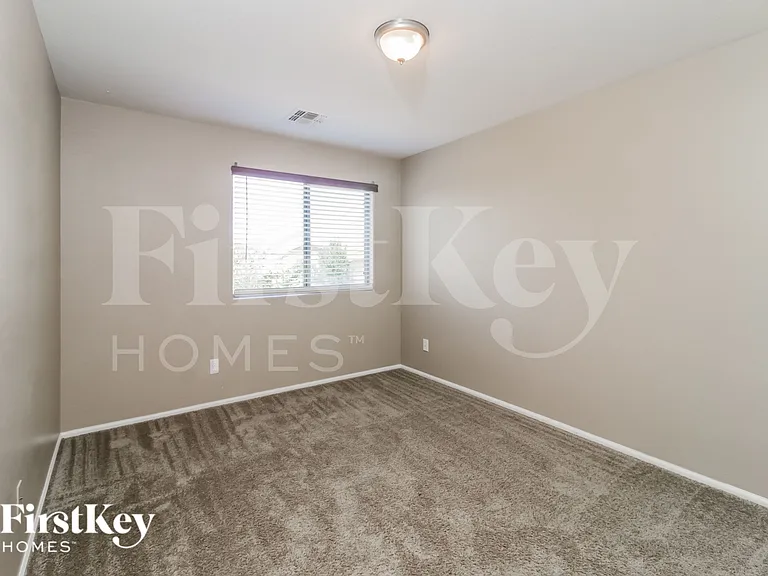 40133 W Sanders Way — Photo 15