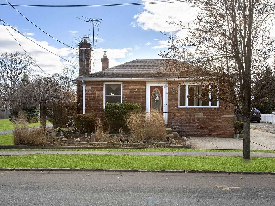 1st image of 26 8th St