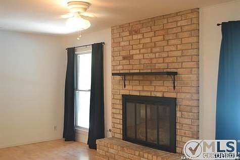 3rd image of 15711 Timberway St