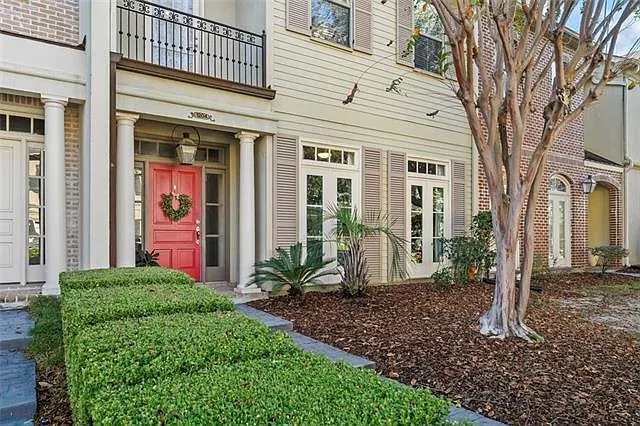 4 bed, 3.5 bath, 3029 sqft, $3,000 — Photo 2