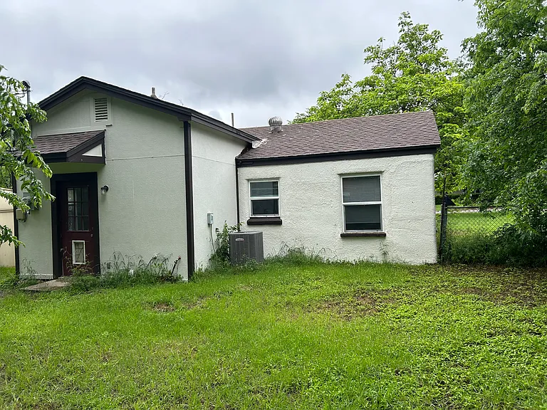 591 Joy Dr — Photo 6