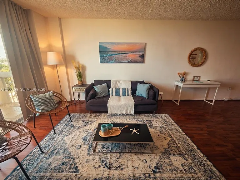 800 West Ave #722 — Photo 2