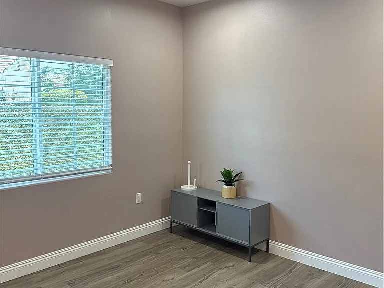 5272 Barcelona Cir — Photo 10