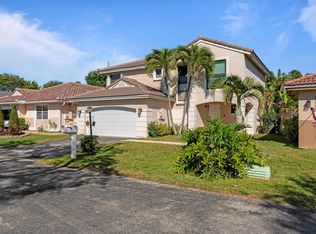 15201 Norfolk Ln, Davie, FL 33331