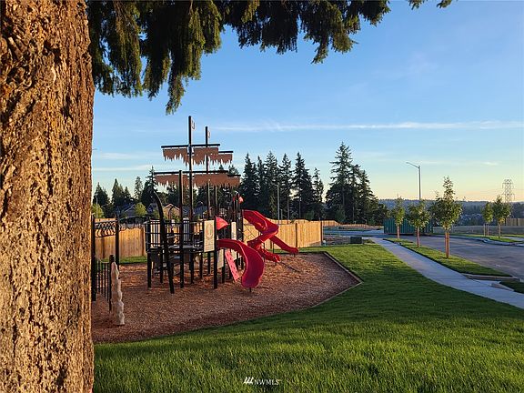 Skyline community park