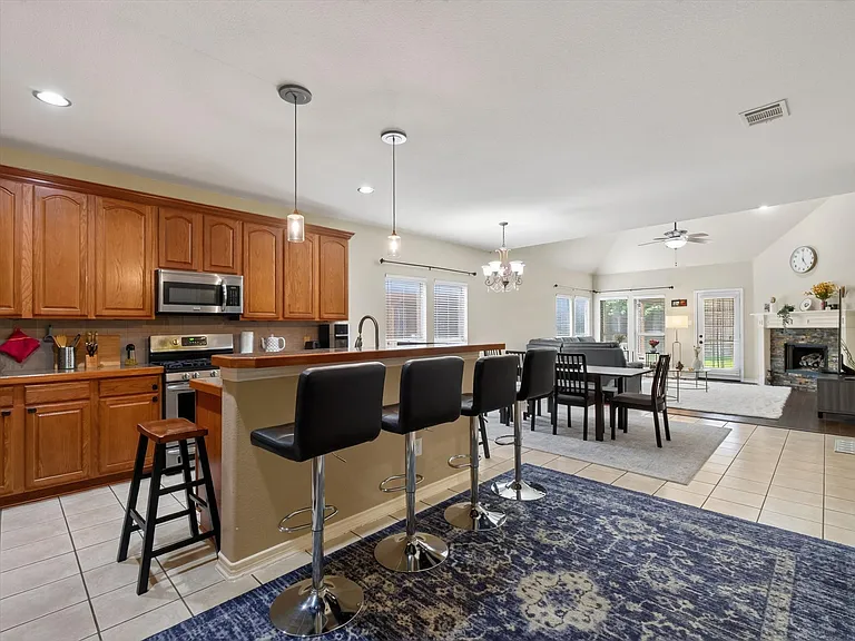 7912 Riverwalk Trl — Photo 11