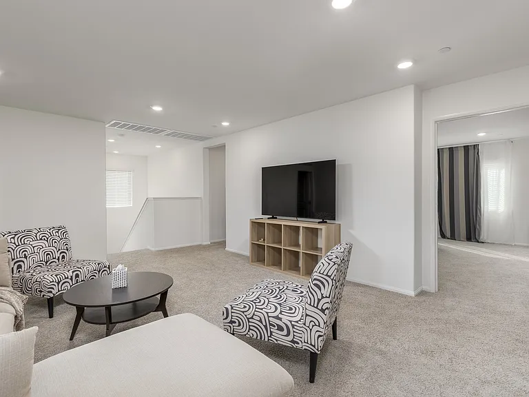 Desert Lily Ct — Photo 9