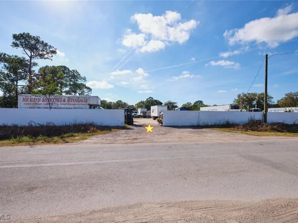 319 N Industrial Loop, Labelle, FL 33935