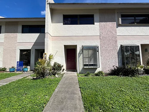 2700 S Oakland Forest Dr Photo 1