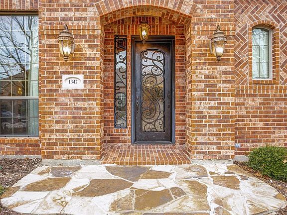3rd image of 1342 Alamo Ct