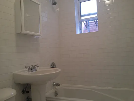 Rented by RS Bracha | media 37