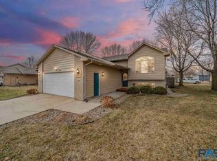 4801 W Mesa Pass, Sioux Falls, SD 57106