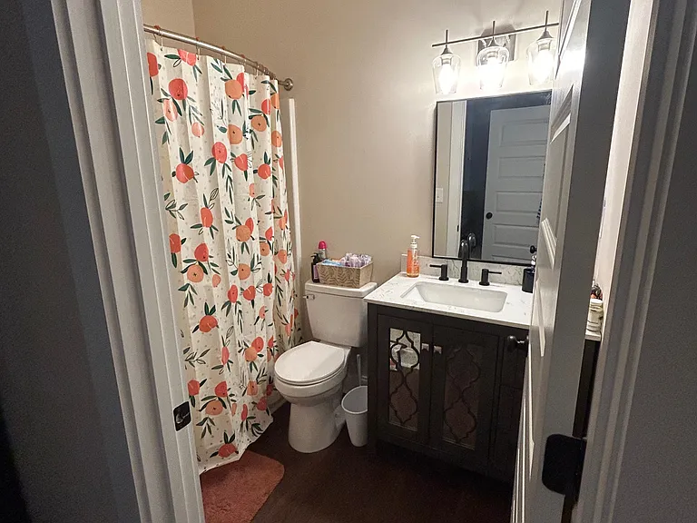 128 Main St N — Photo 11