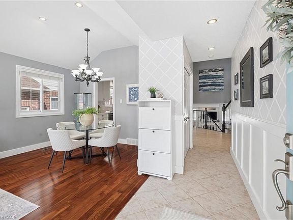 4th image of 636 Fern Rd