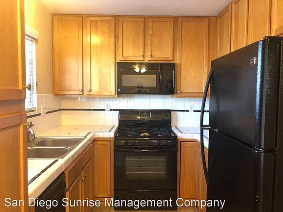 2nd image of 4514 Cleveland Ave #5-4