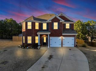 6748 Oak Hill Pl, Fairburn, GA 30213