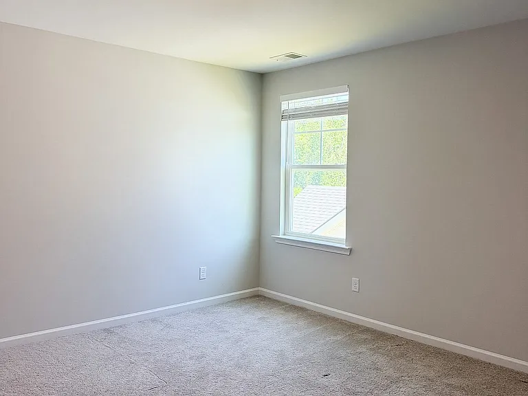 21 Jazz Dr — Photo 15