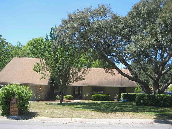 2nd image of 2485 Semoran Dr