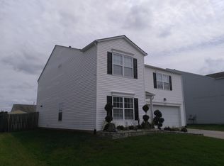 9821 Bayview Py, Charlotte, NC 28216
