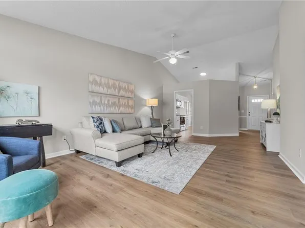 204 Oakmont Cir, Archdale, NC 27263