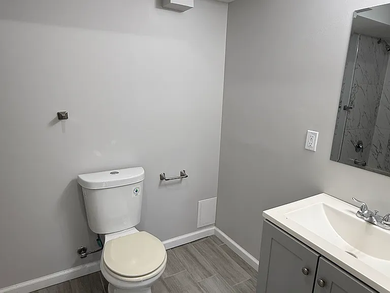 388-390 S 6th St #1 — Photo 7