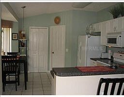 3rd image of 1273 Voltaire St