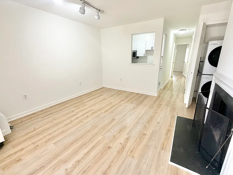 1811 Biltmore St NW #A — Photo 13