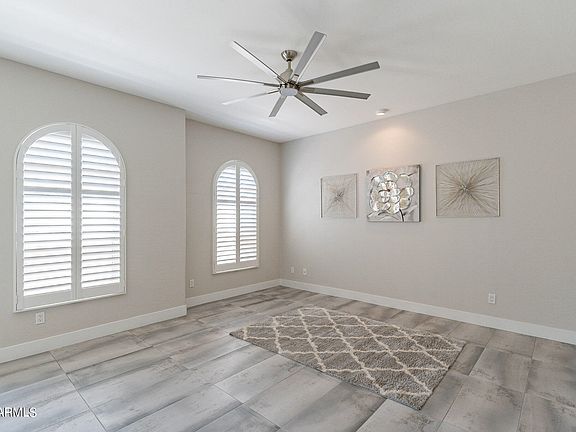 2nd image of 5015 E CHEYENNE Drive #33