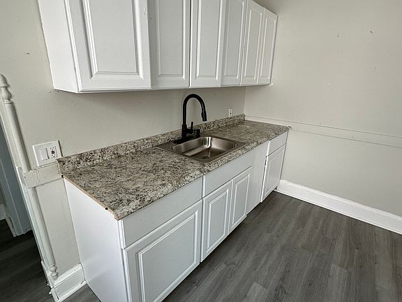 3rd image of 34 Vermont St #3A