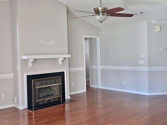 4th image of 3006 Mulberry Ln Unit E