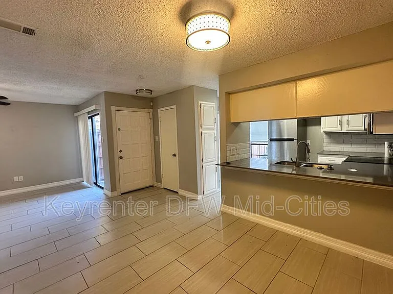 2623 Piedras Dr — Photo 8