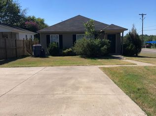 2201 N R St #B, Fort Smith, AR 72904