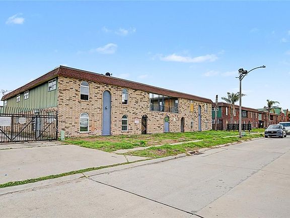 3rd image of 6711-6817 Tara Ln
