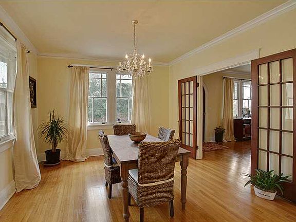 4th image of 76 Versailles Blvd