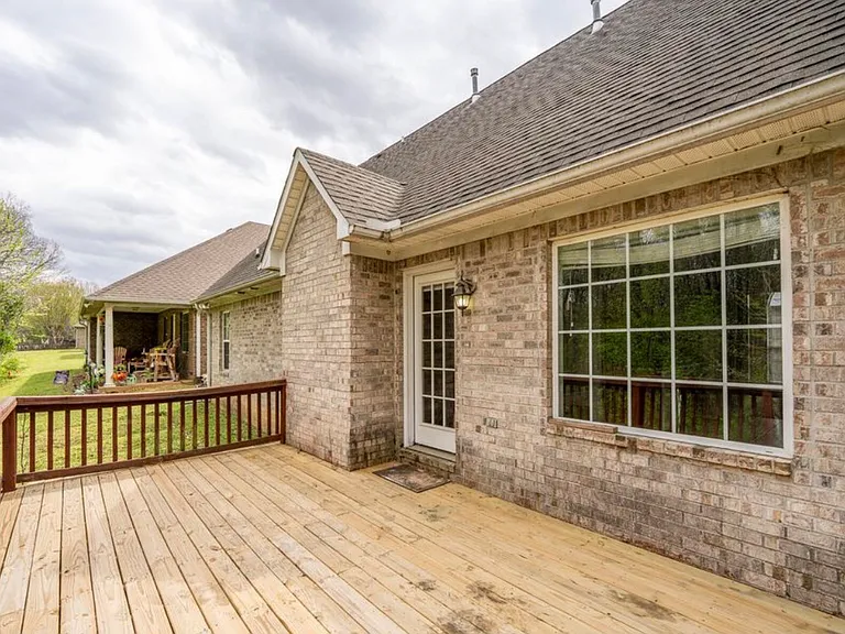 33 Rustic Bridge Dr — Photo 18