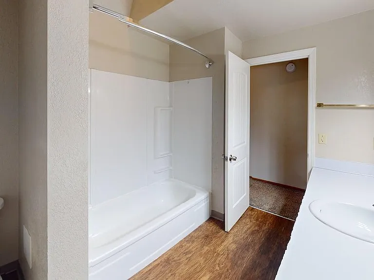 111 NW Columbia Ave #1 — Photo 7