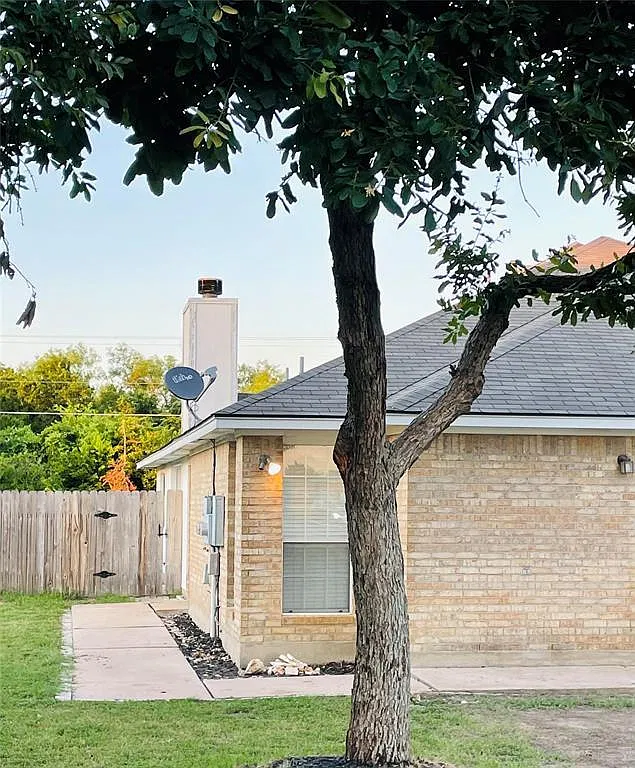 2 bed, 2.0 bath, 1100 sqft, $1,600 — Photo 1
