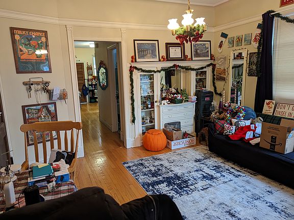 2nd image of 1426 W Balmoral Ave #3