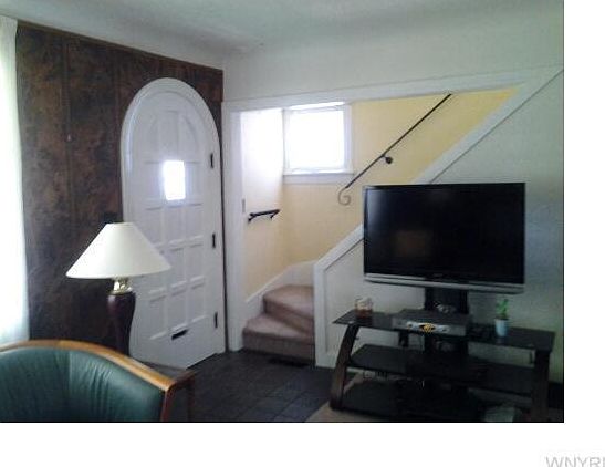 5th image of 103 Woodward Ave