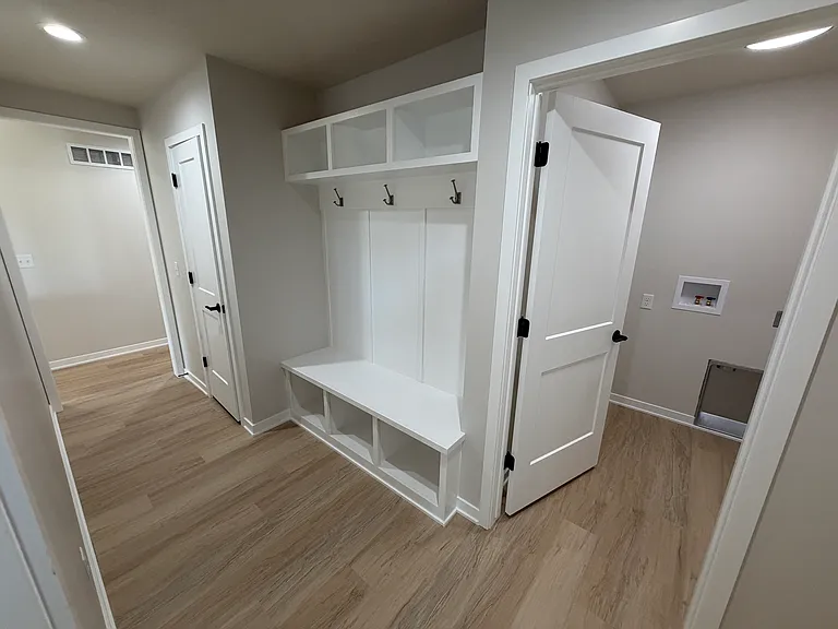 8111 Kallum Dr — Photo 6