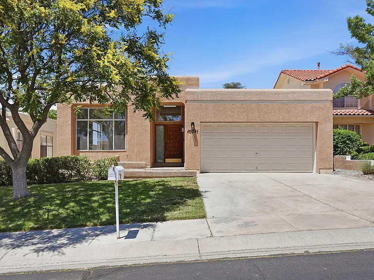 10021 Bridgepointe Ct NE — Photo 2