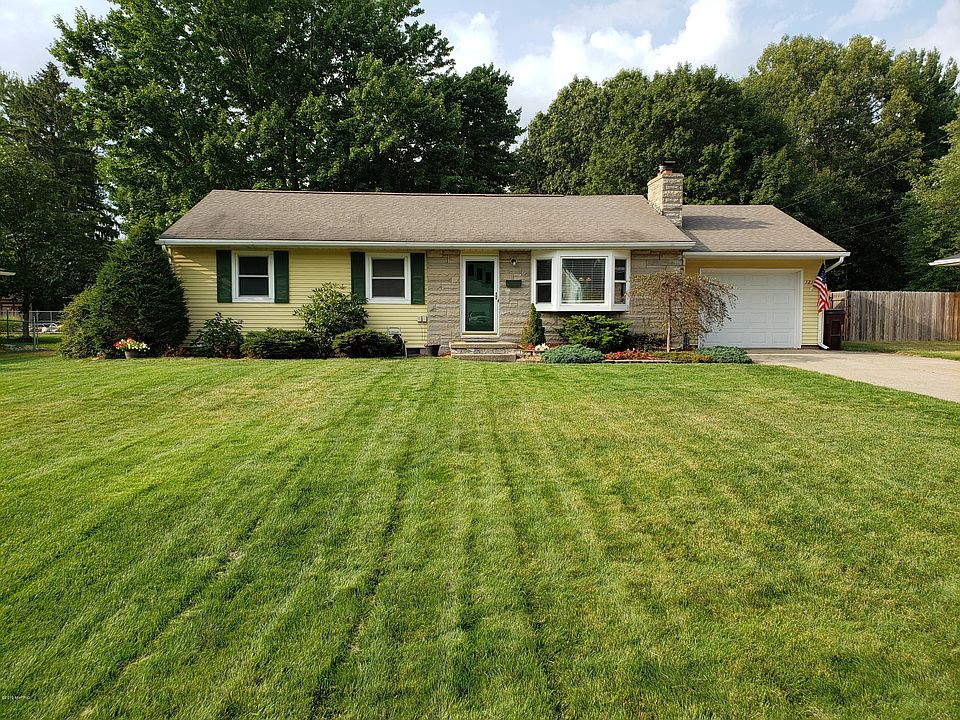 1st image of 121 Briarhill Dr