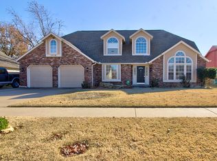 1115 E Dover St, Broken Arrow, OK 74012