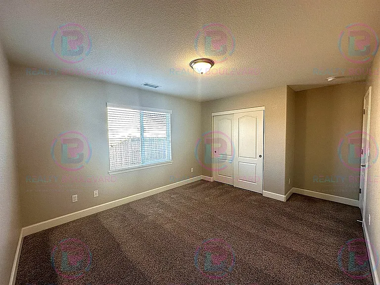 1110 Saffron Woods Way — Photo 16