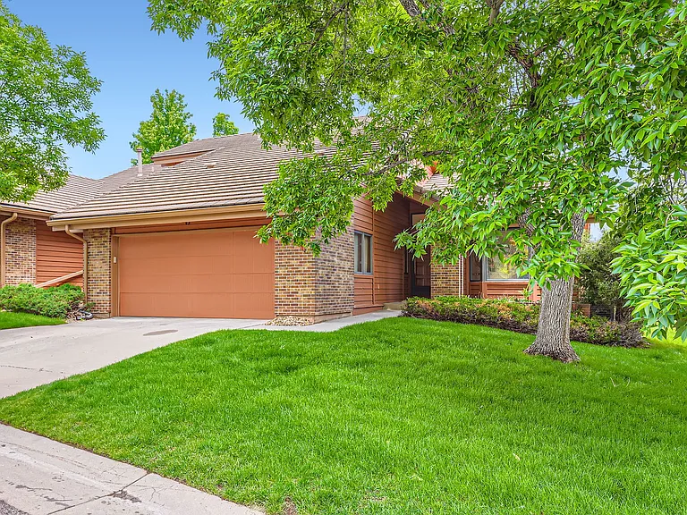 16021 Deer Ridge Dr #B — Photo 2