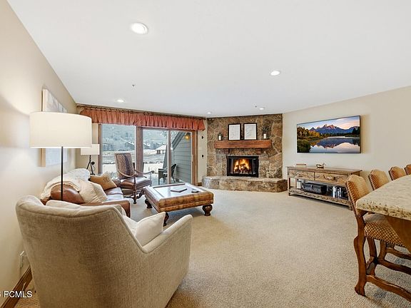 5th image of 1628 Deer Valley Dr N