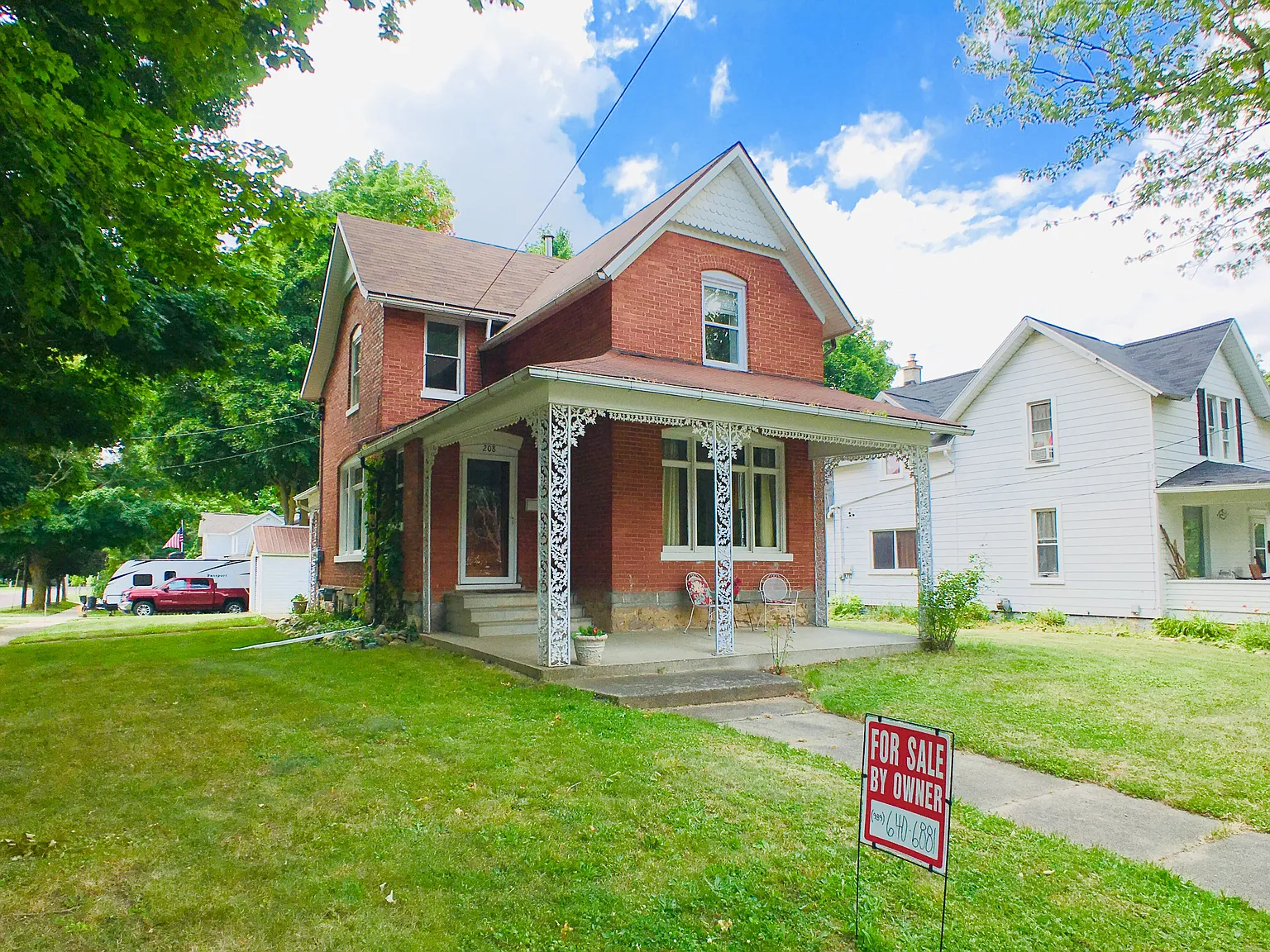 208 S Lansing St photo 1