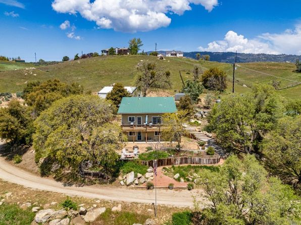 26929 Trotter Dr, Tehachapi, CA 93561