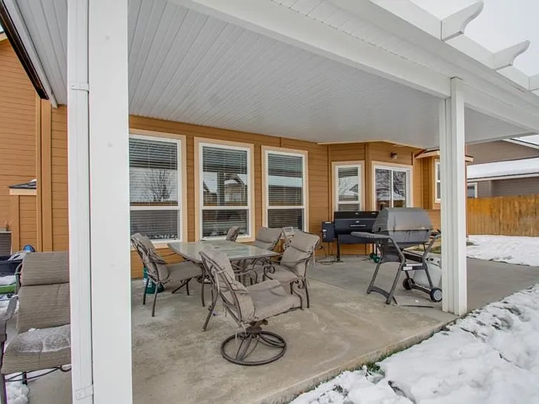 2291 E Meadow Creek Dr — Photo 17